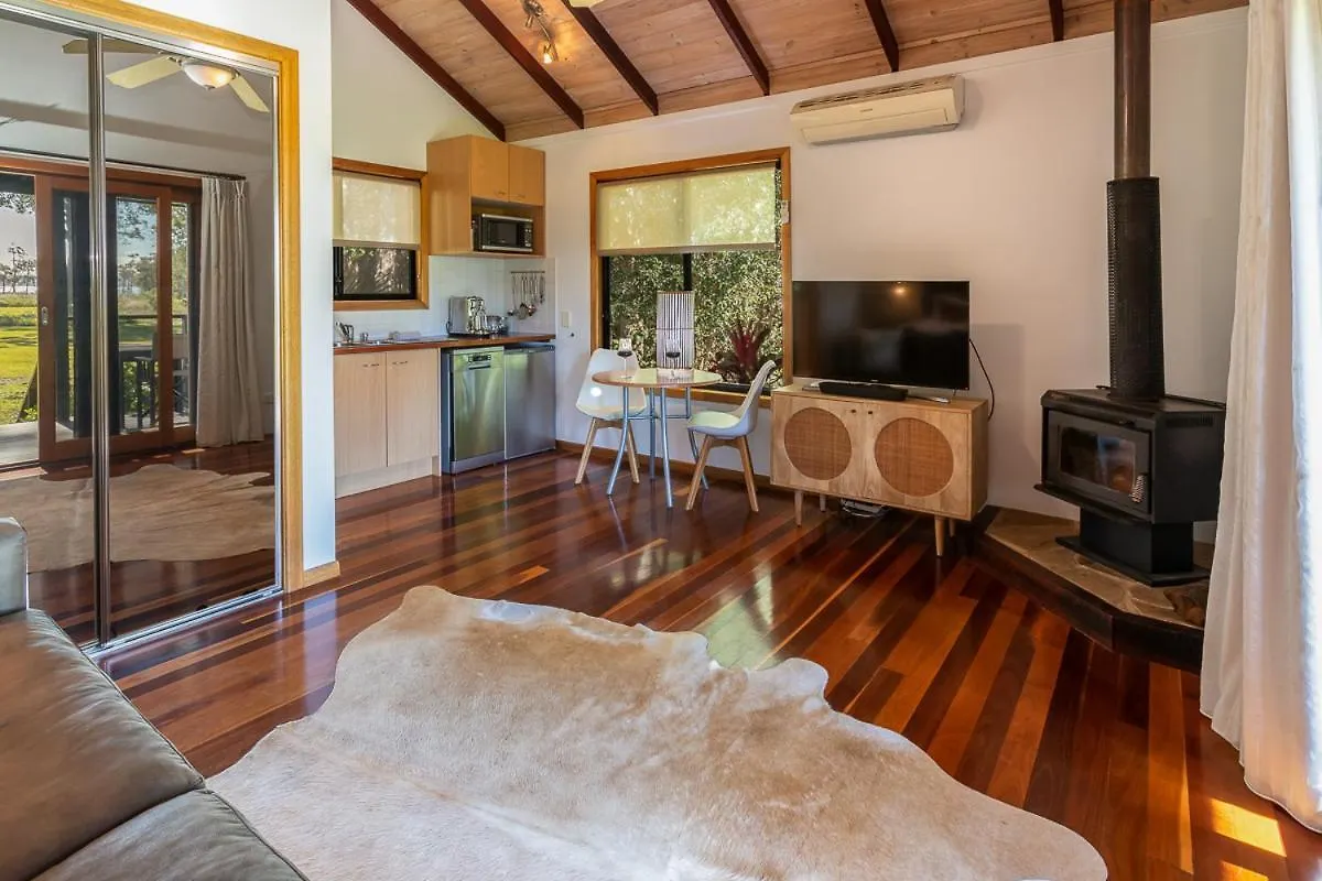 Lake Weyba Cottages Noosa 페레지안 비치